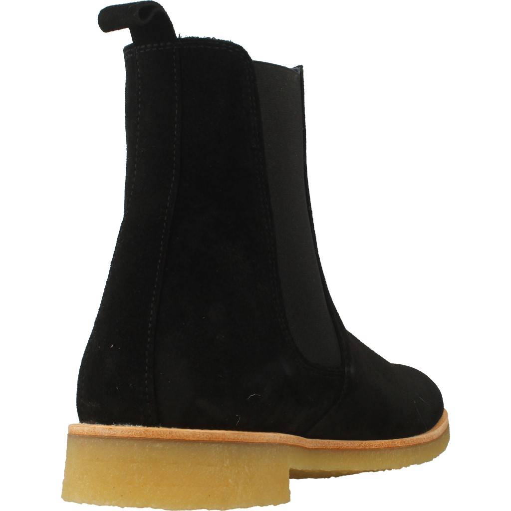 YELLOW en color NEGRONEG (3)
