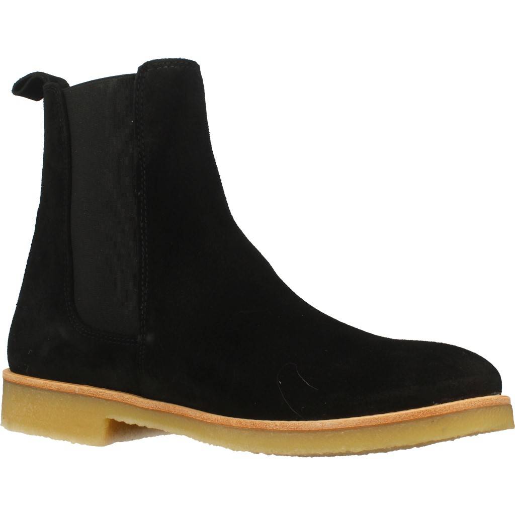 YELLOW en color NEGRONEG (5)