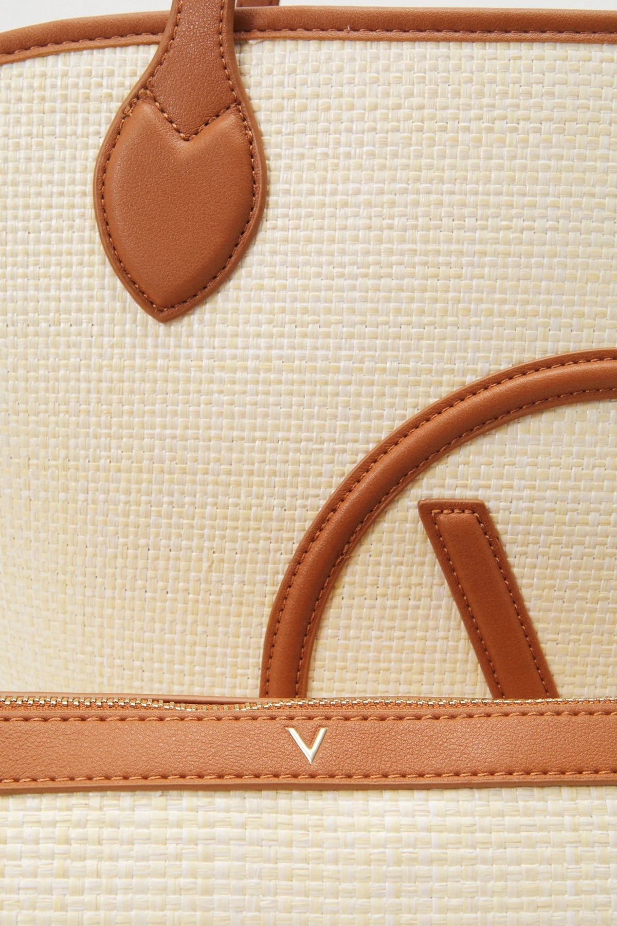 VALENTINO BAGS COVENT BAG en color NTRLCU (4)