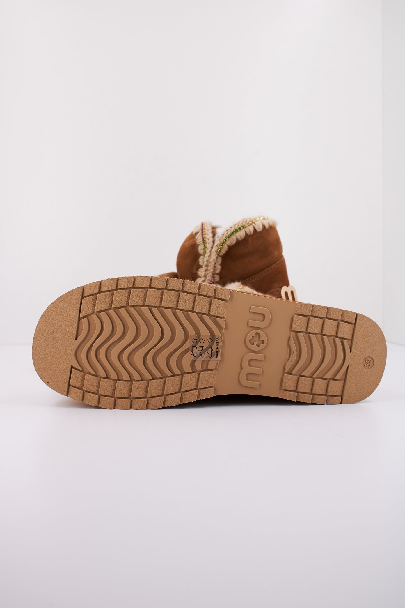 MOU ESKIMO PLATFORM R en color COG (5)