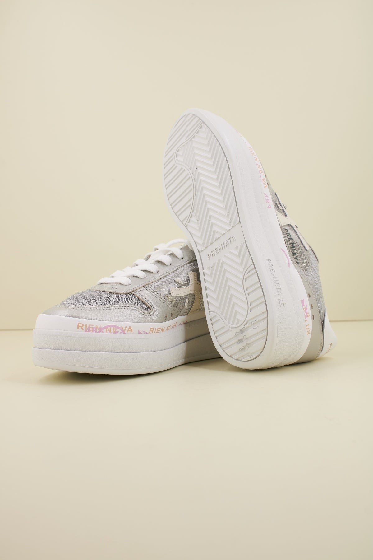 PREMIATA MICOL en color (4)