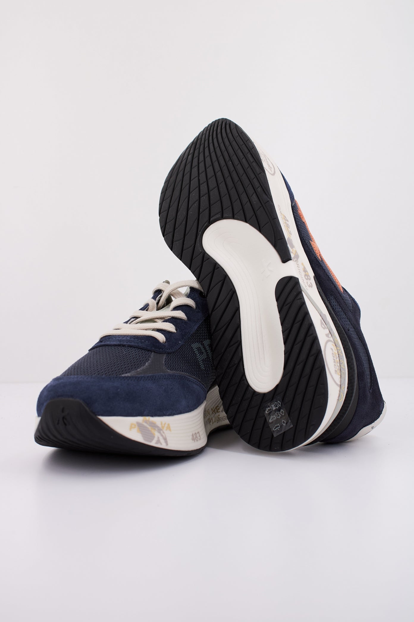 PREMIATA MOERUN en color (5)