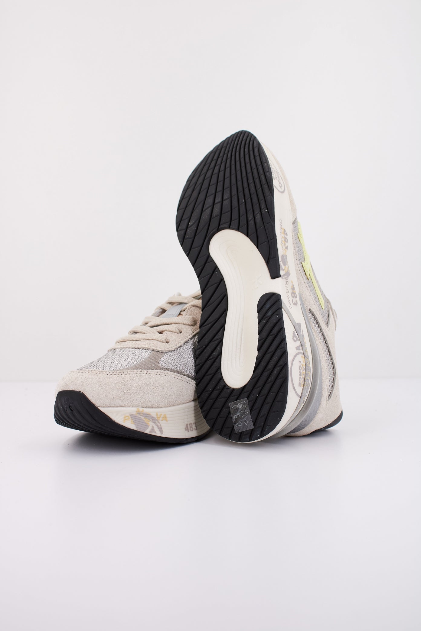 PREMIATA MOERUND en color (5)