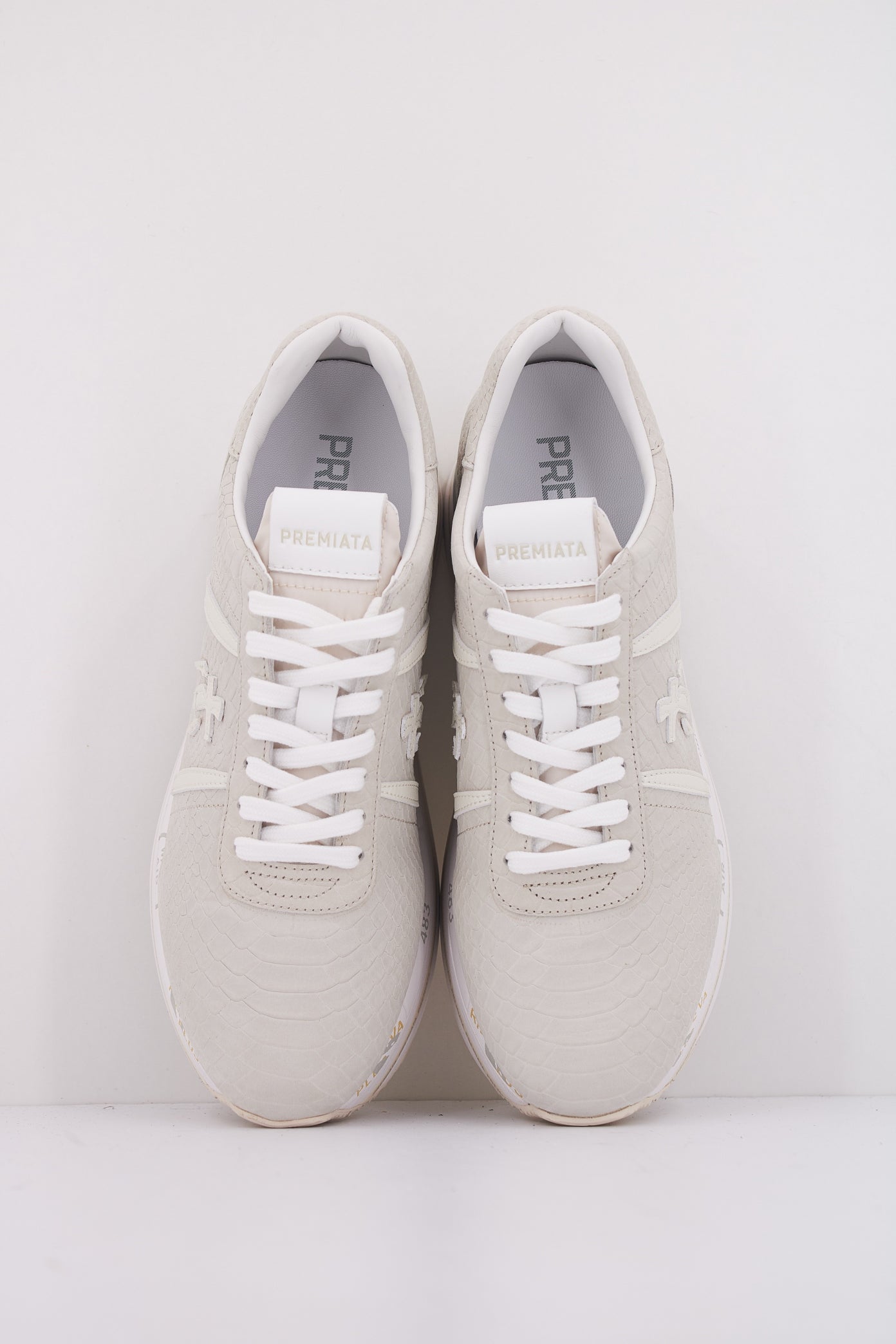 PREMIATA BETH en color (3)