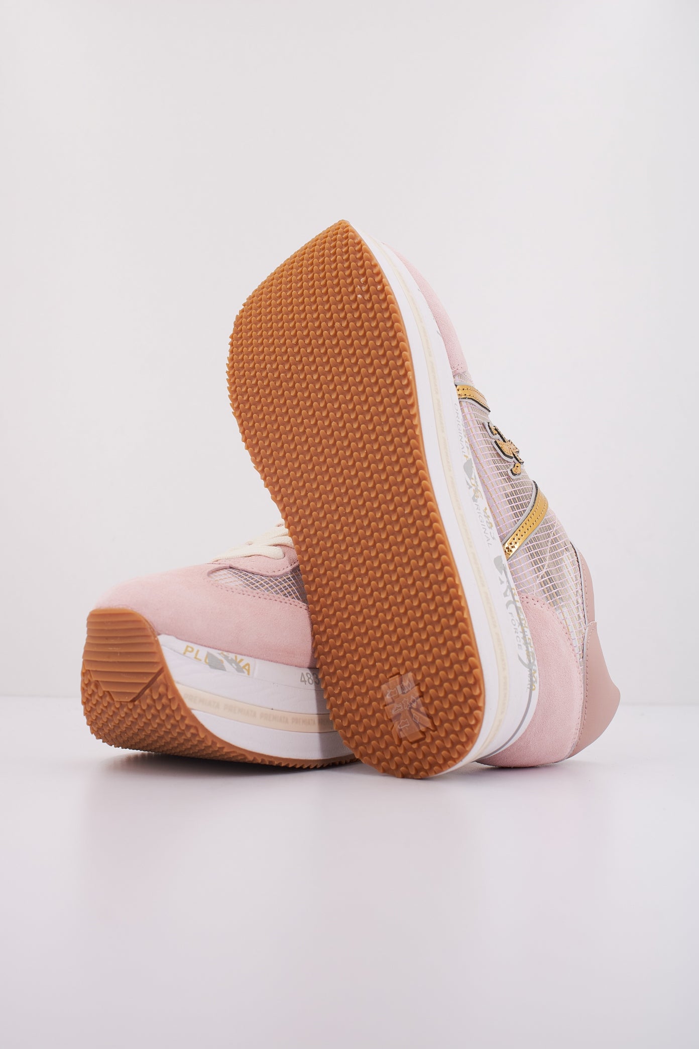 PREMIATA BETH en color (5)
