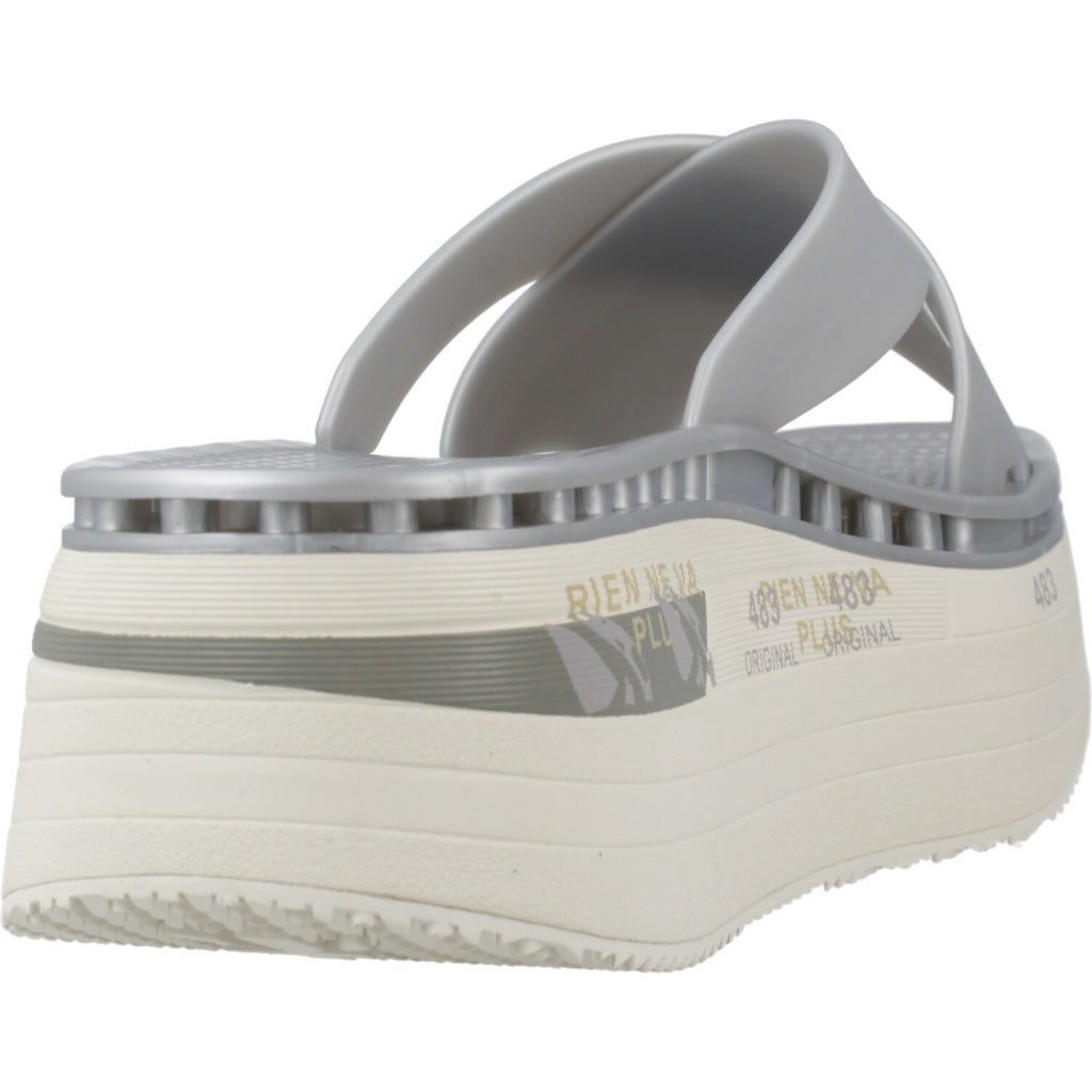 PREMIATA MOURA en color (3)