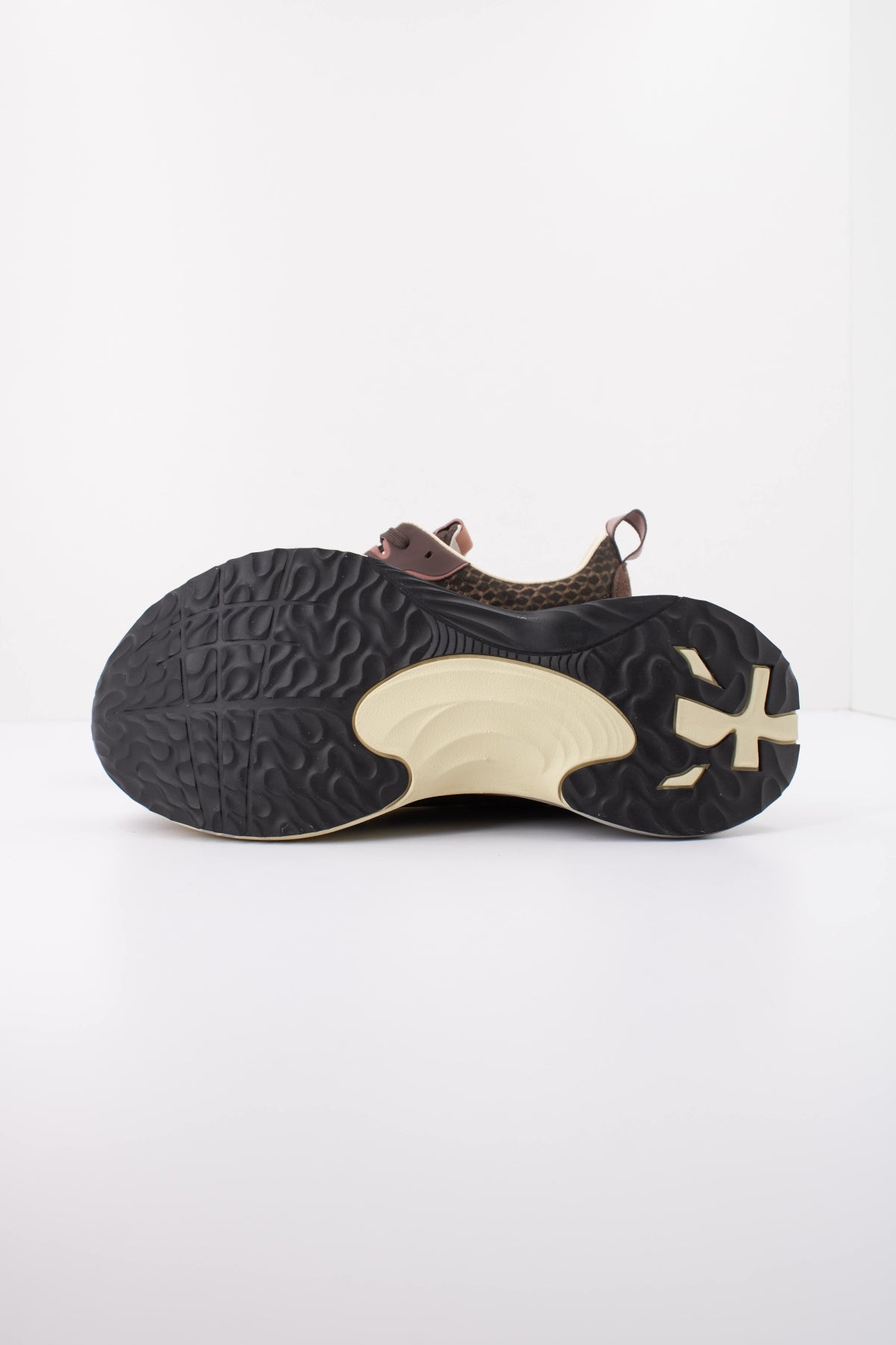 PREMIATA HILL DEPORTIVO en color (5)