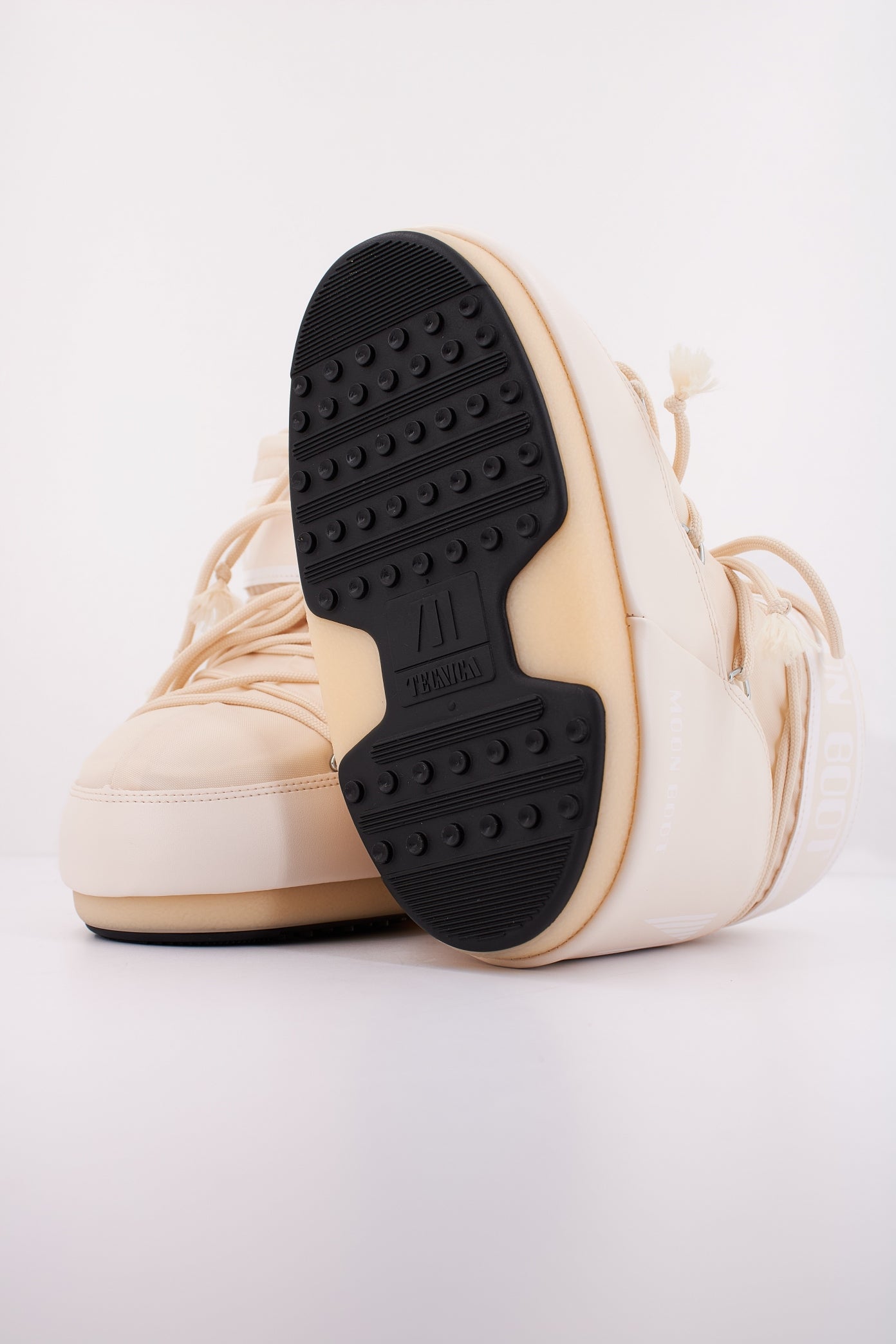 MOON BOOT MB ICON LOW NY en color CREAM (5)