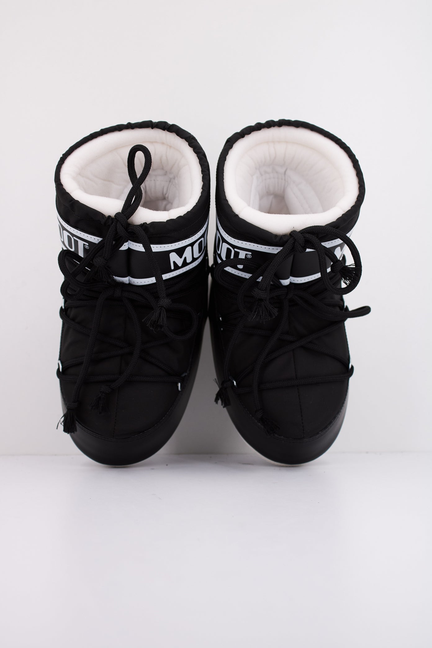 MOON BOOT MB ICON LOW NY en color BLACK (3)