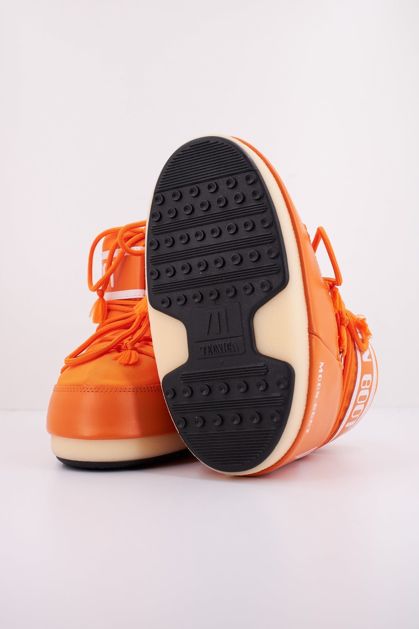 MOON BOOT MB ICON LOW NY en color SNNYRNG (5)
