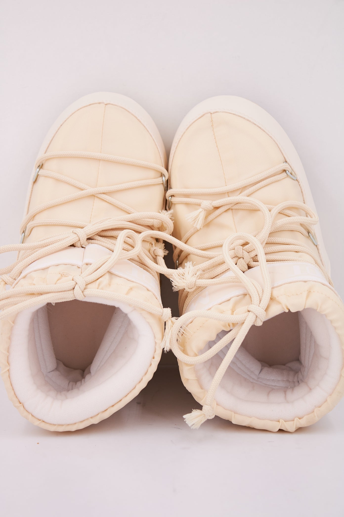 MOON BOOT MB ICON LOW NY en color CREAM (3)