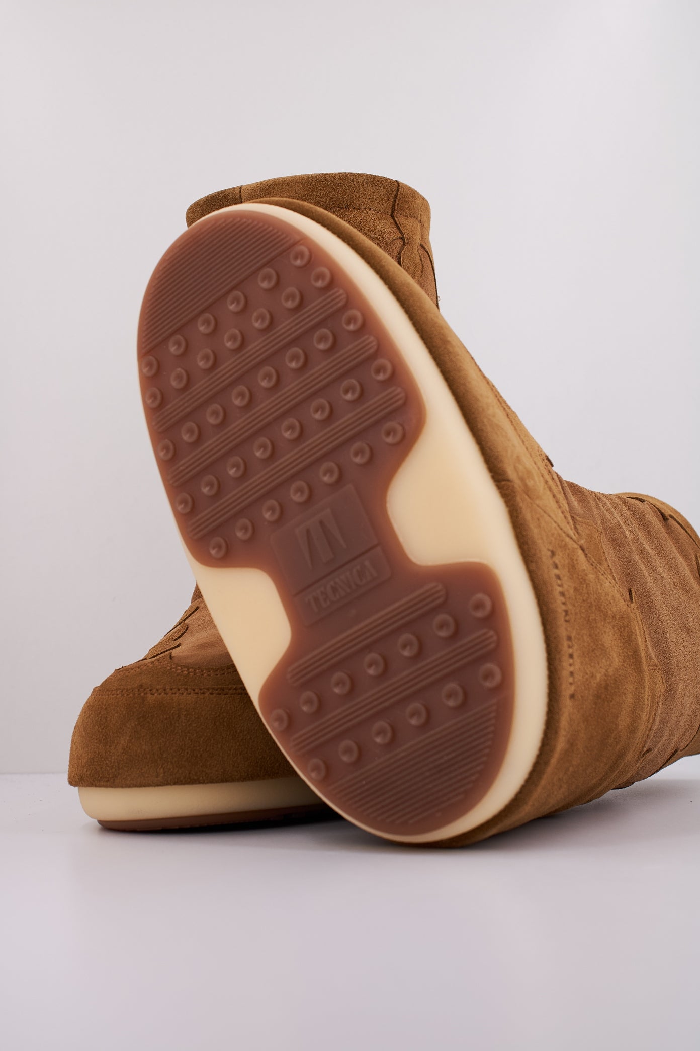 MOON BOOT MB ICON SUDE EMBROI en color COGNAC (5)