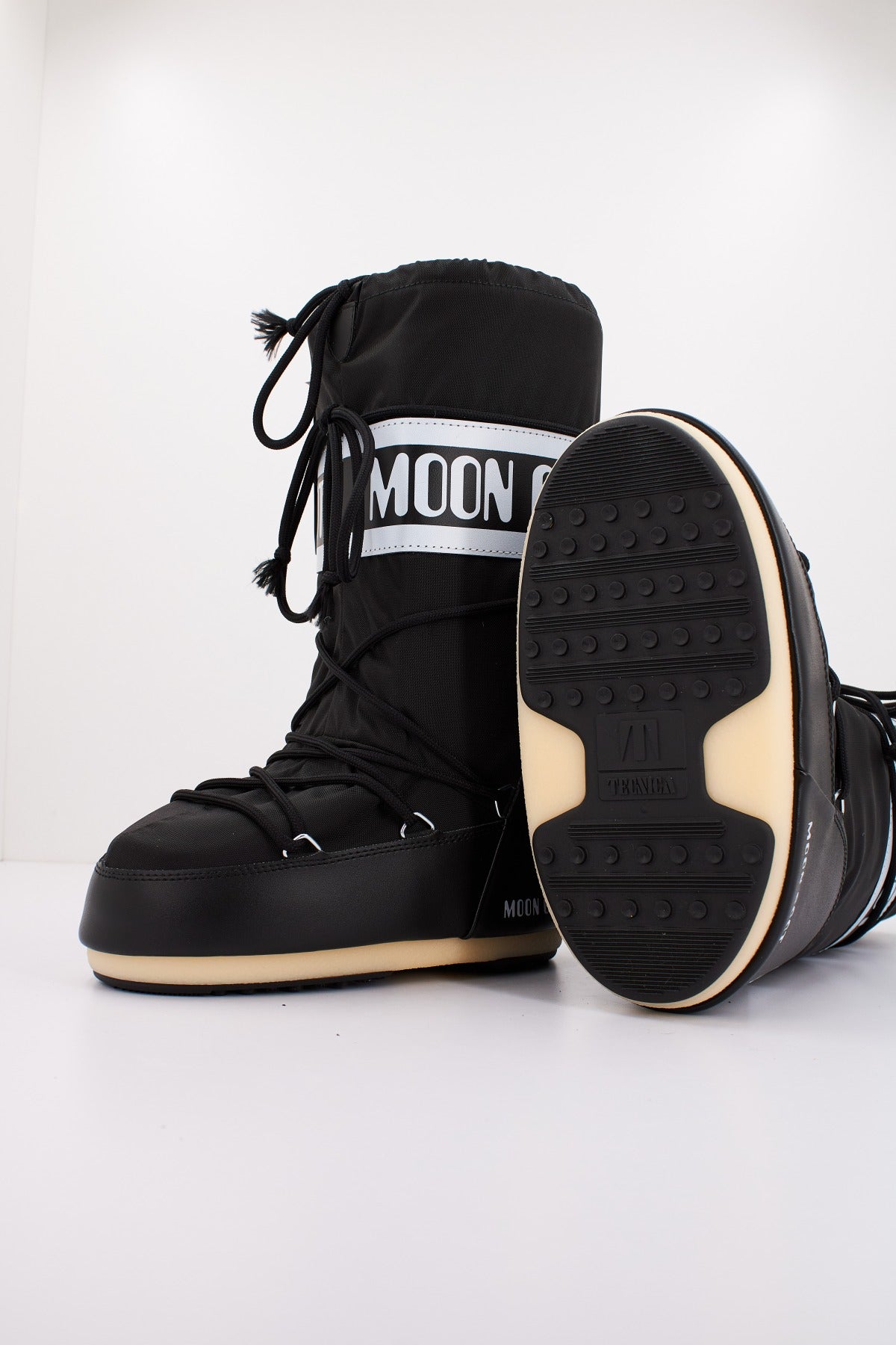 MOON BOOT ICON NYLON en color BLACK (4)