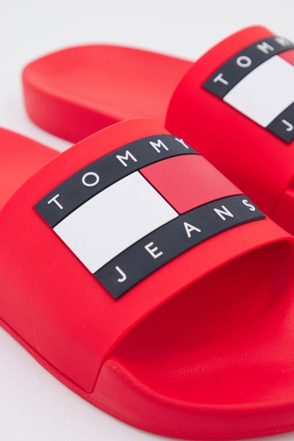 TOMMY JEANS POOL SLIDE ESS en color XNL (4)