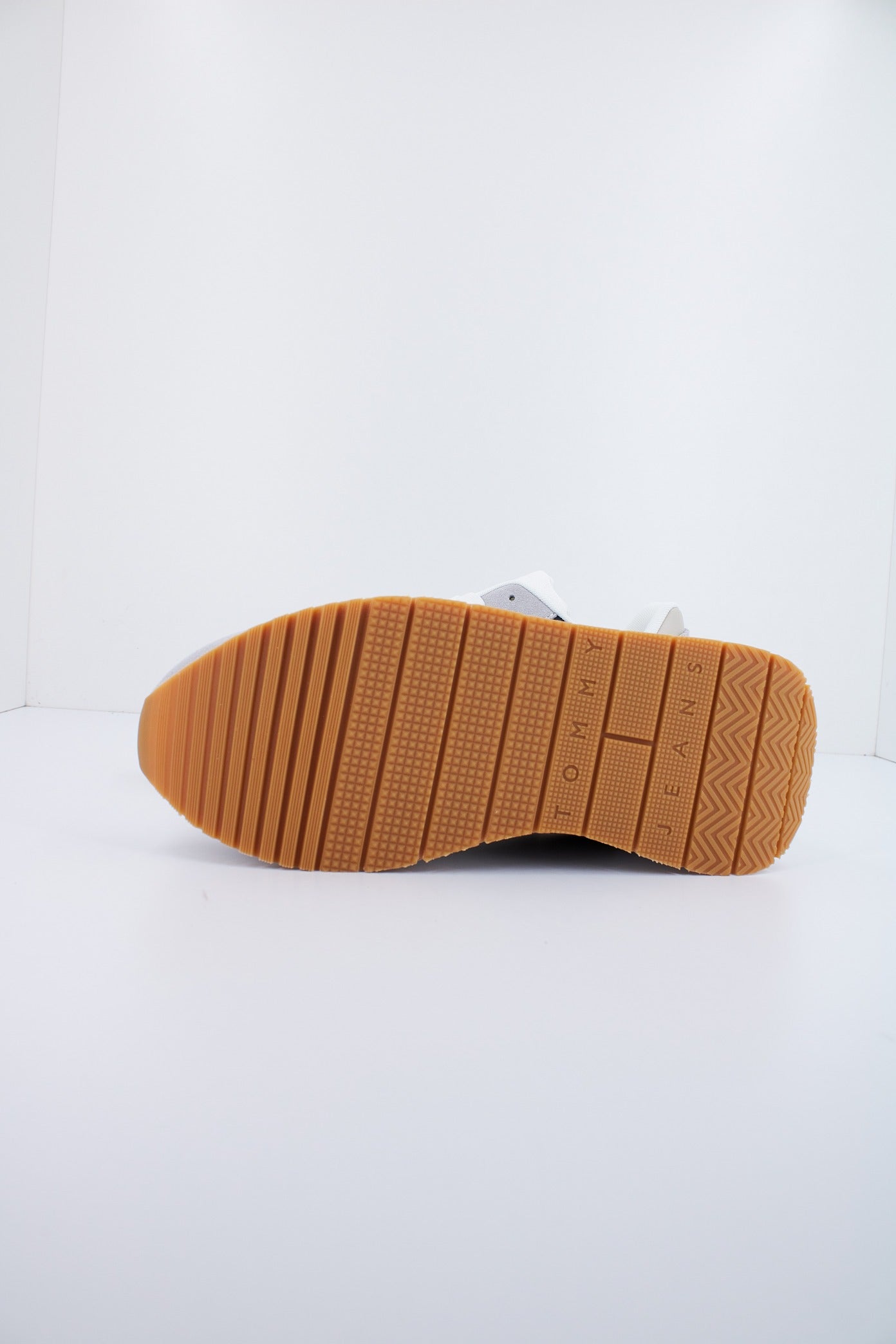 TOMMY JEANS TJM MODERN RUNNER en color PRQ (4)