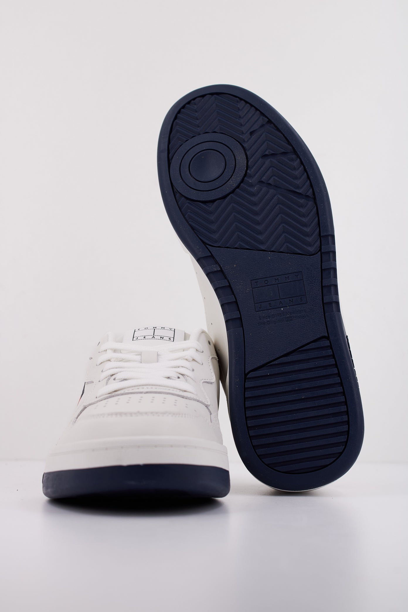 TOMMY JEANS TJM CUPSOLE LEATHER en color G (5)