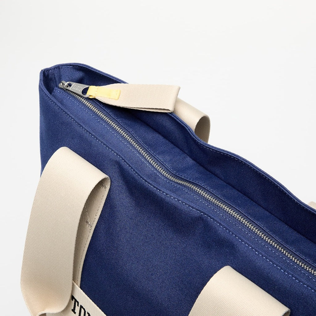TOMMY JEANS RETRO COOL TOTE en color C (4)