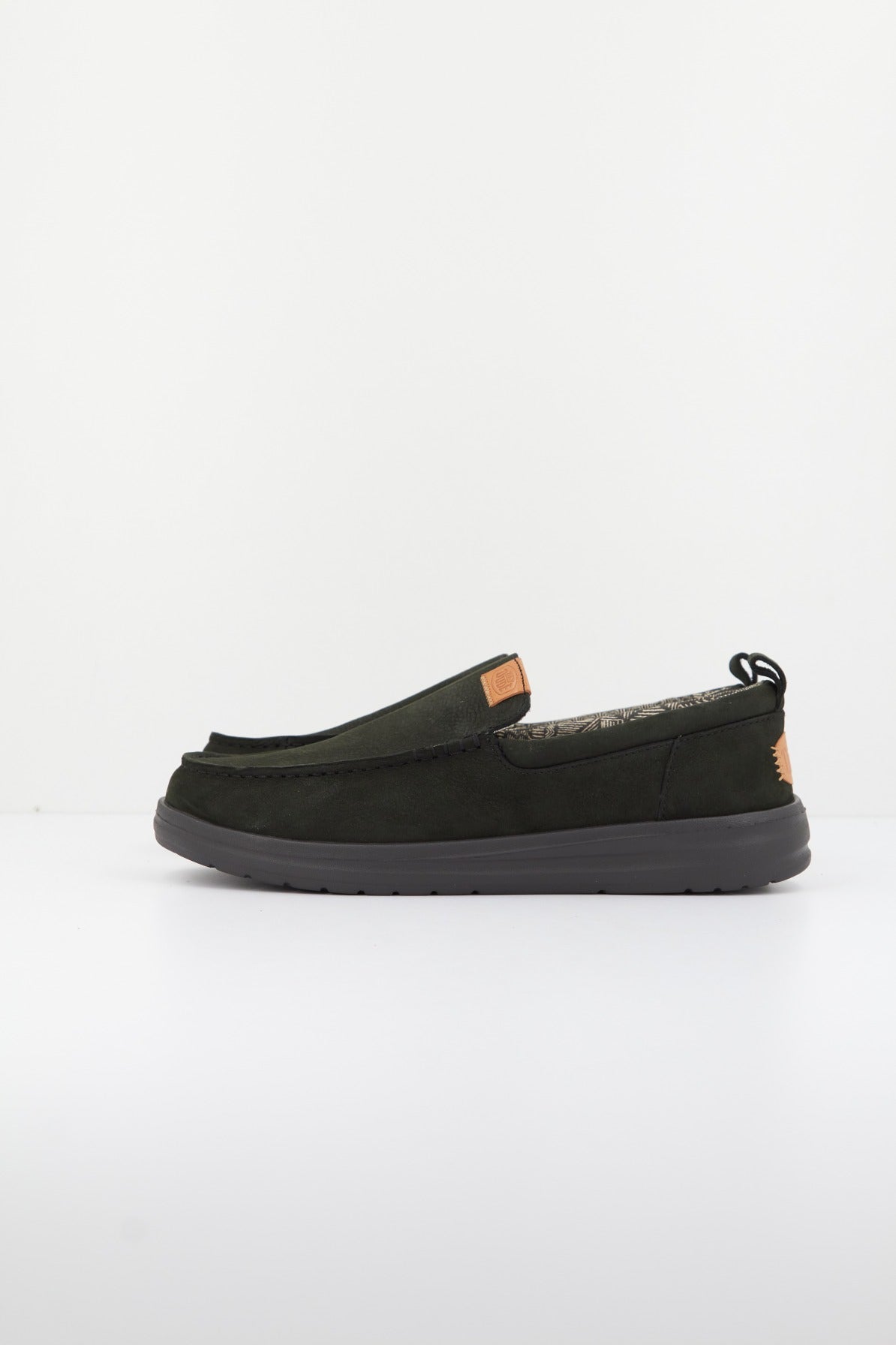 HEY DUDE WALLY GRIP MOC en color BLACK (1)