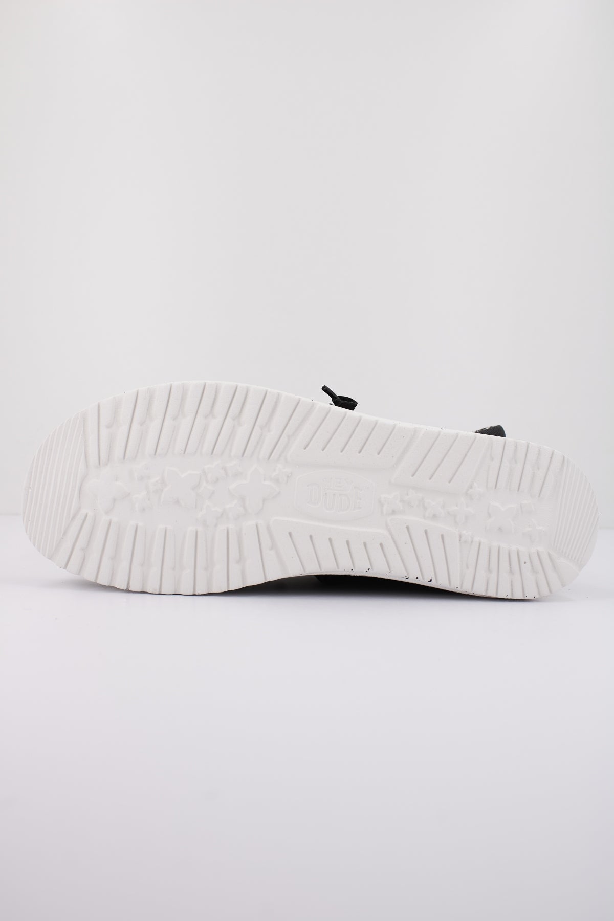 HEY DUDE WALLY CANVAS en color BLCKWHT (4)