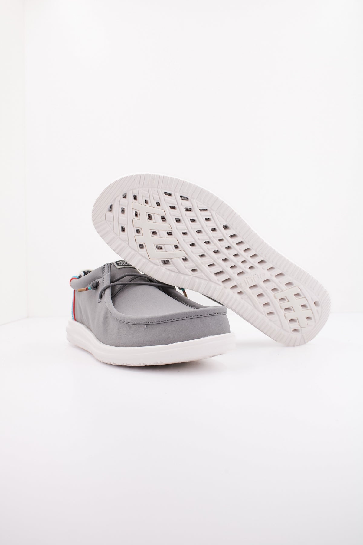 HEY DUDE WALLY HO SURF en color GREY (4)