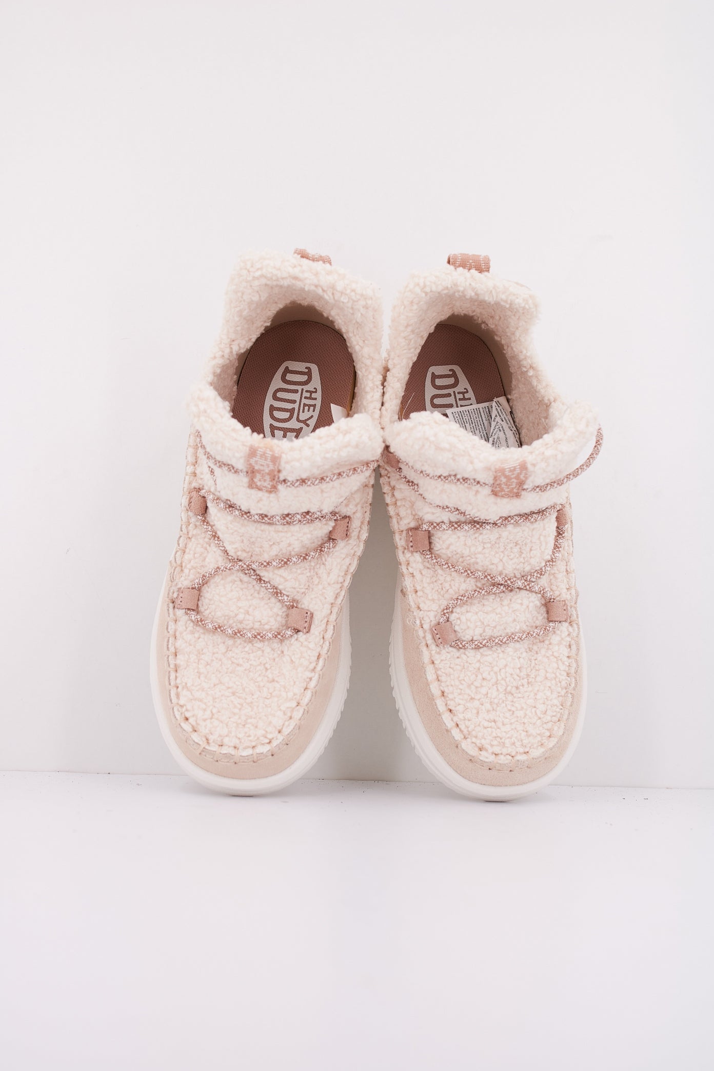 HEY DUDE CAMDEN SUEDE COZY en color TAN (3)