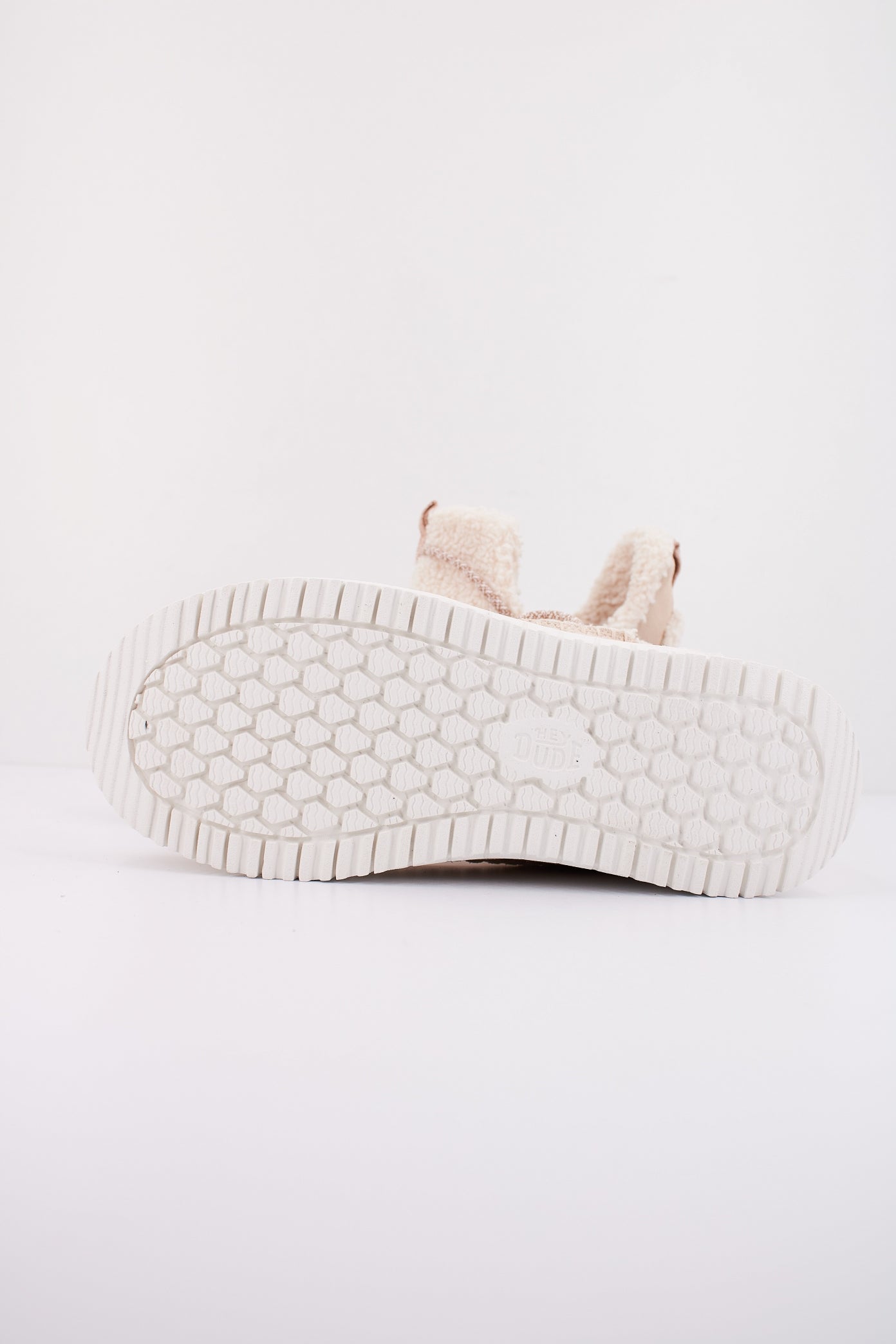 HEY DUDE CAMDEN SUEDE COZY en color TAN (5)