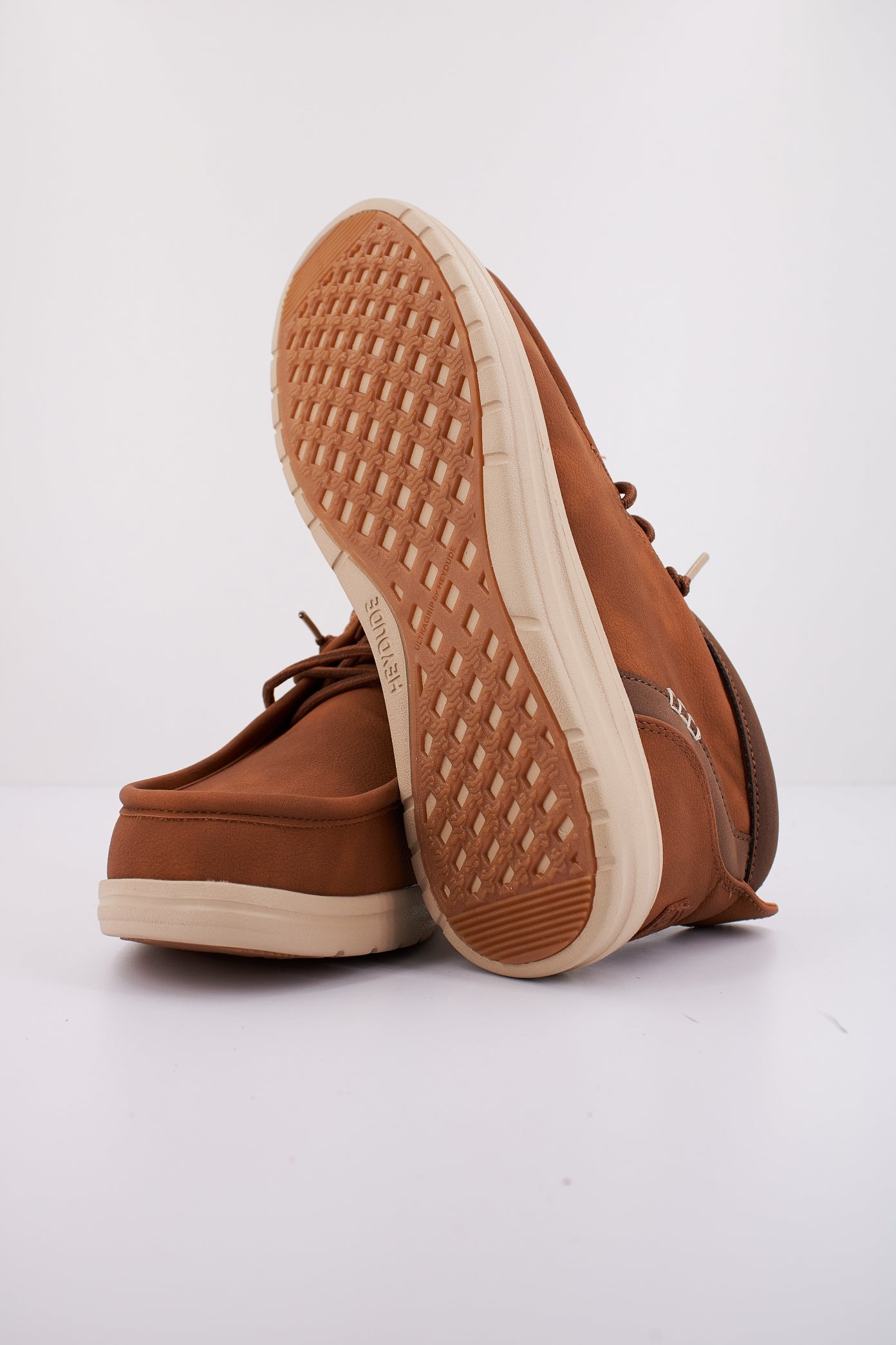 HEY DUDE WALLY MID GRIP R CLA en color CGNTAN (5)