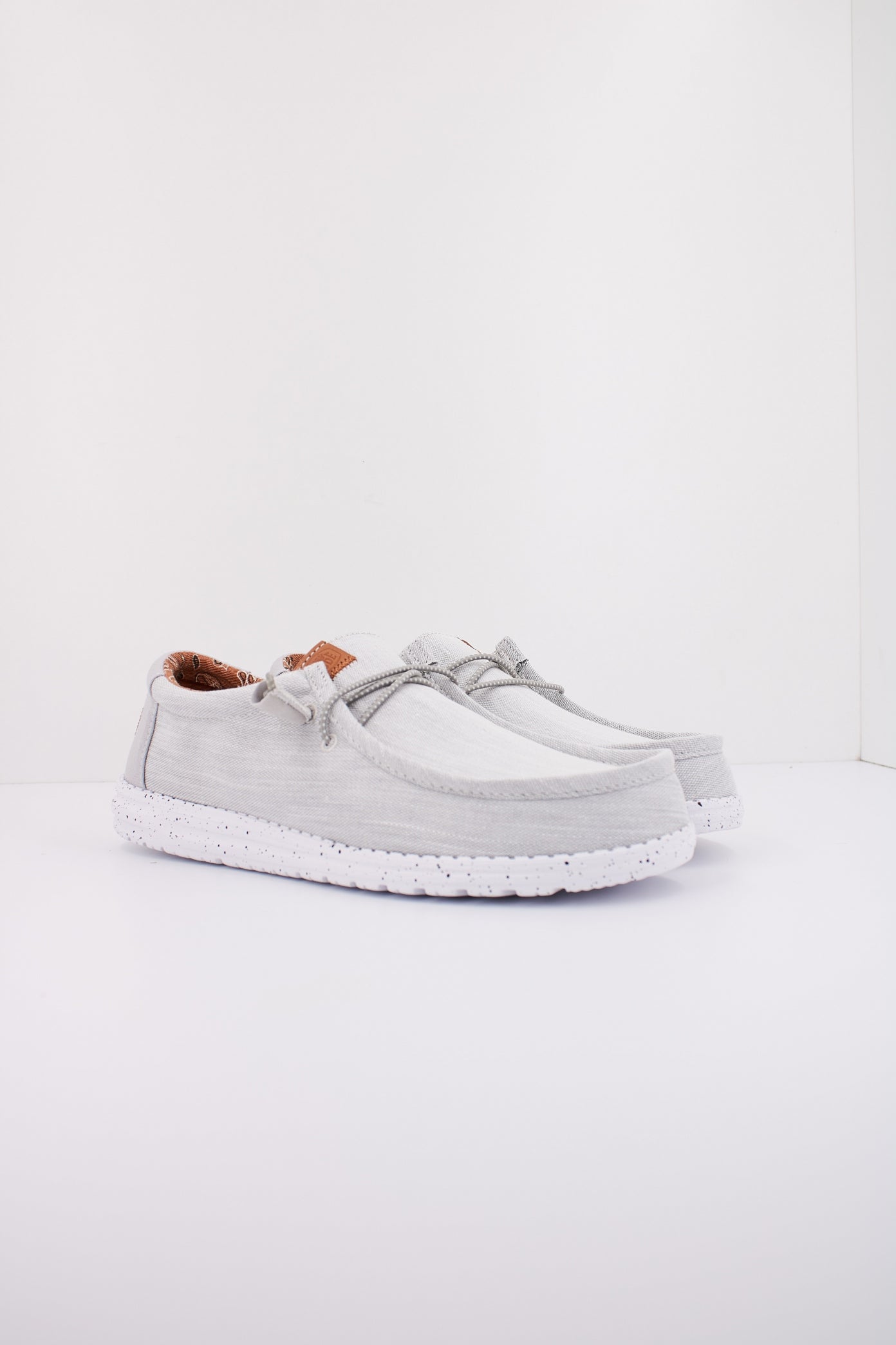 HEY DUDE WALLY WASHED CANVAS en color LGHTGRY (2)