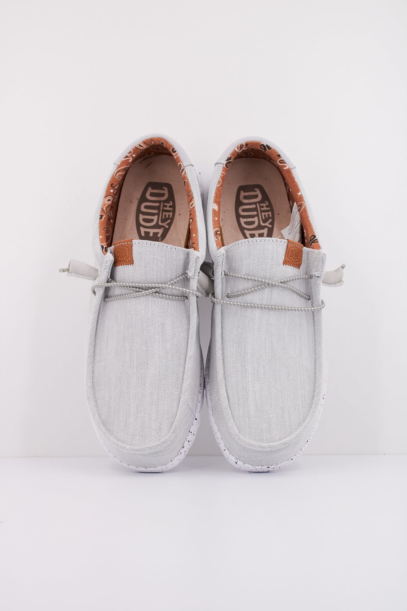 HEY DUDE WALLY WASHED CANVAS en color LGHTGRY (3)