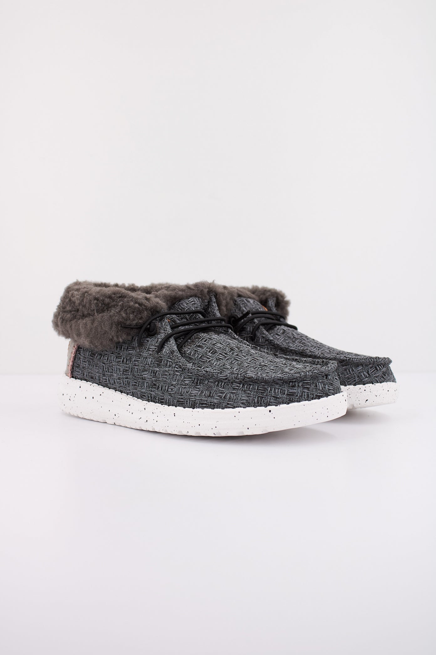 HEY DUDE BAJO WENDY STITCH CO en color BLACK (2)