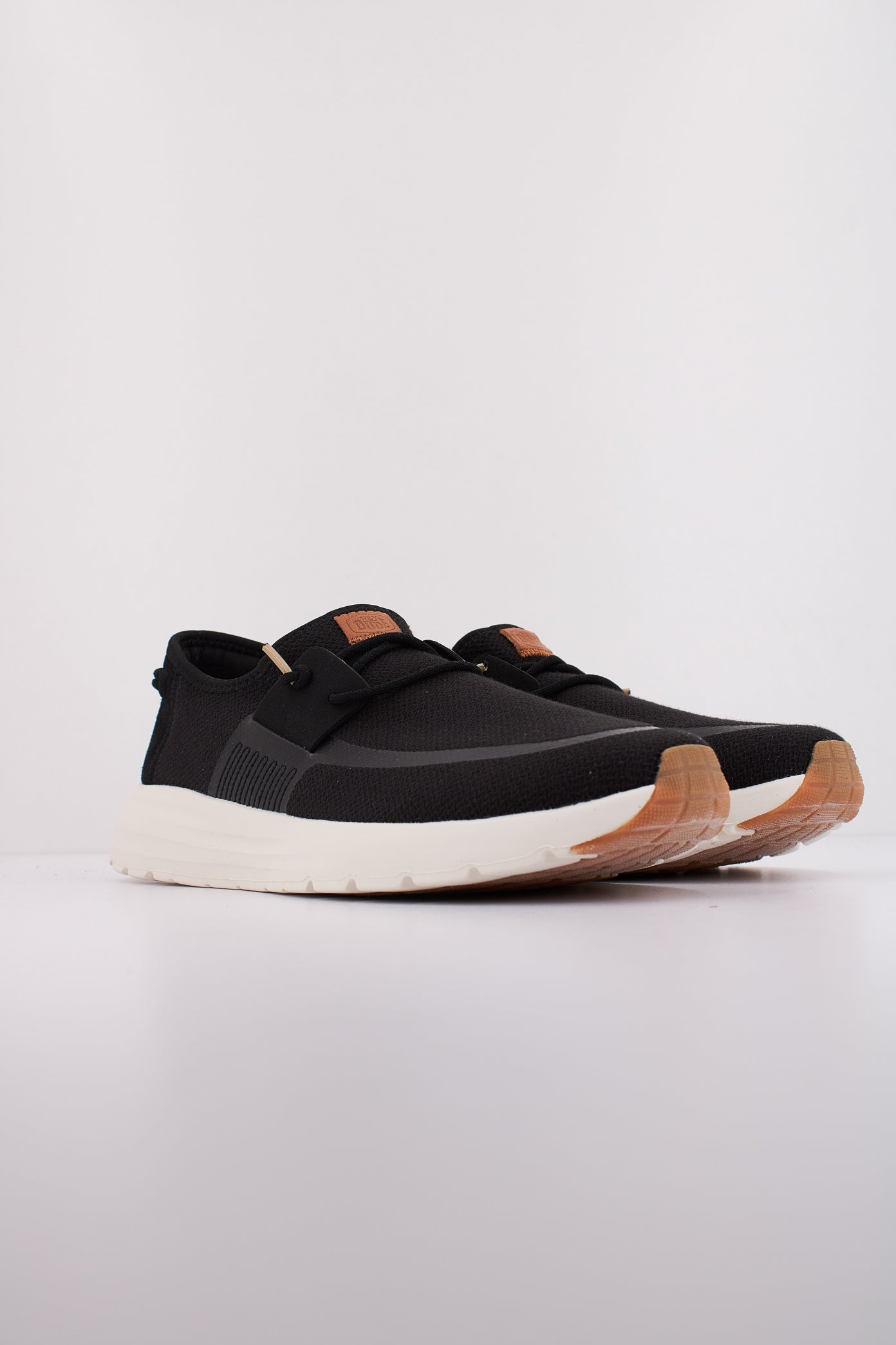 HEY DUDE SIROCCO M NEUTRALS en color BLKWHT (2)