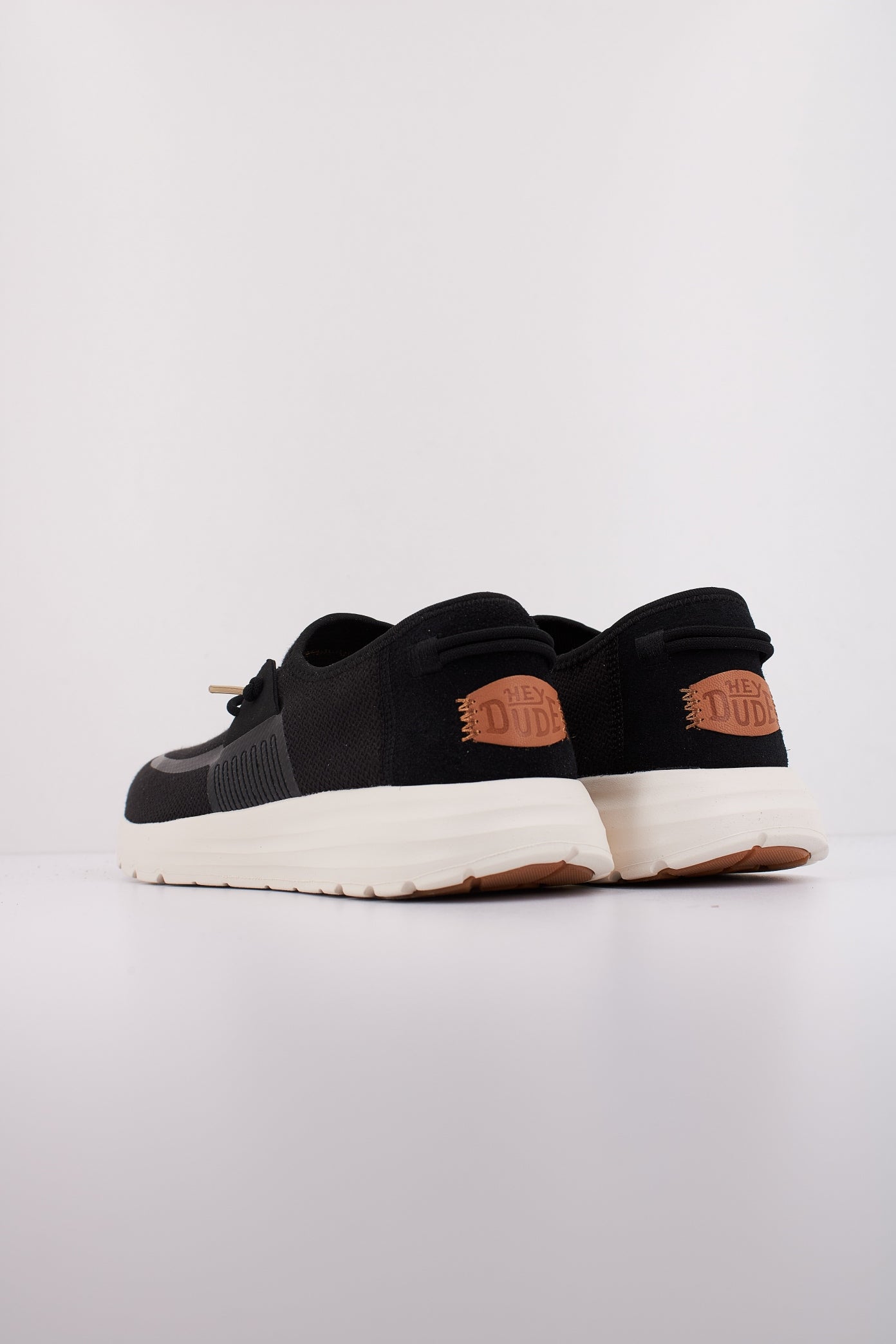 HEY DUDE SIROCCO M NEUTRALS en color BLKWHT (4)