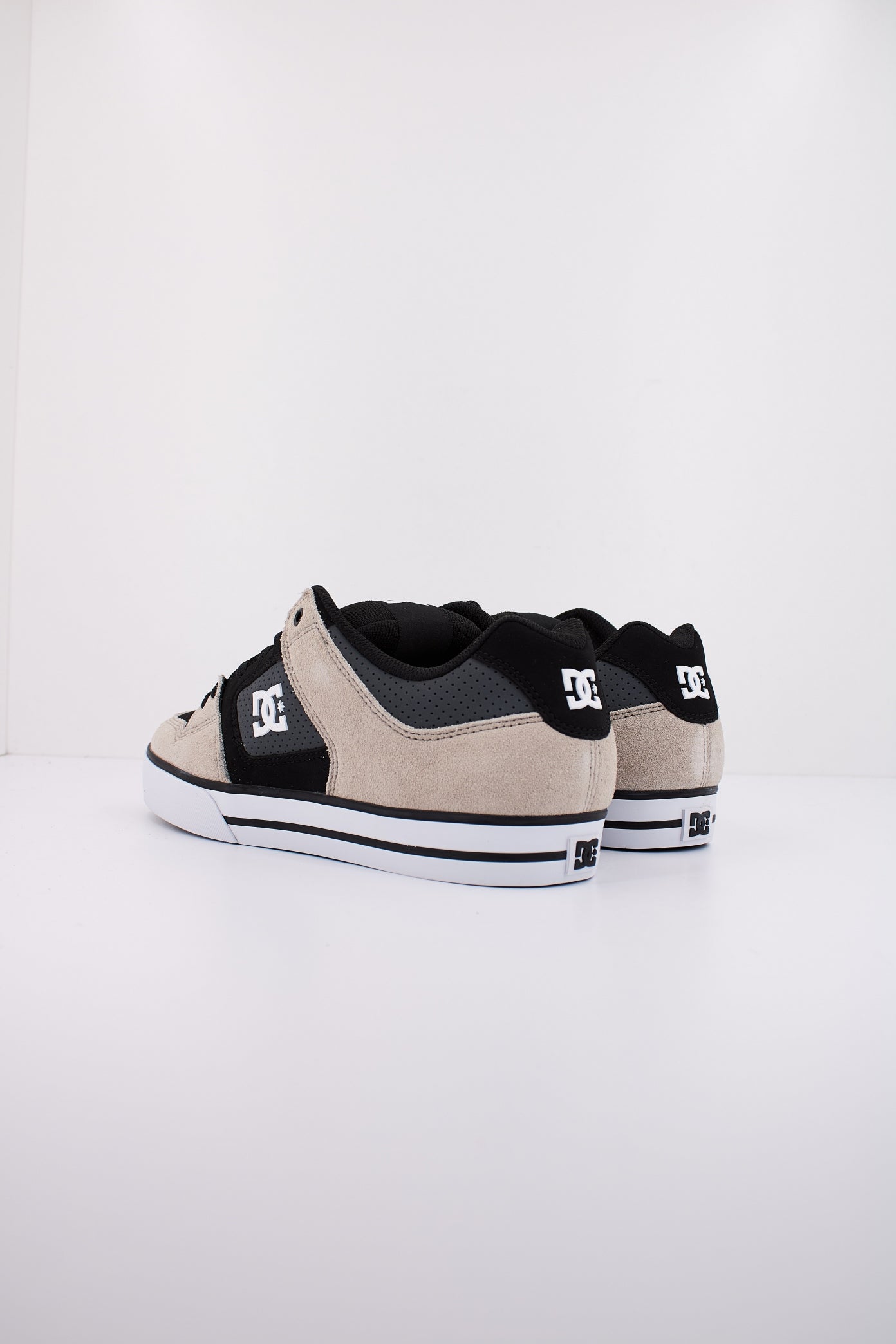 DC PURE M SHOE en color XKSC (4)