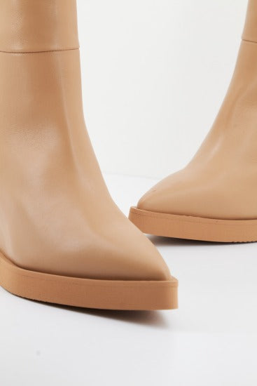 EQUITARE CLARA en color NOCCIOLA (4)