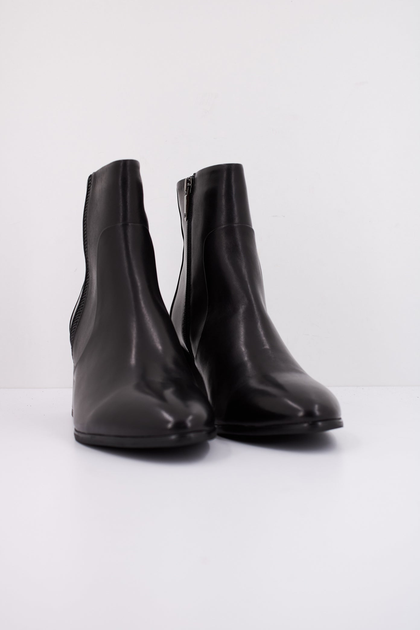 REGARDE LE CIEL MILLIE en color BLACK  (2)