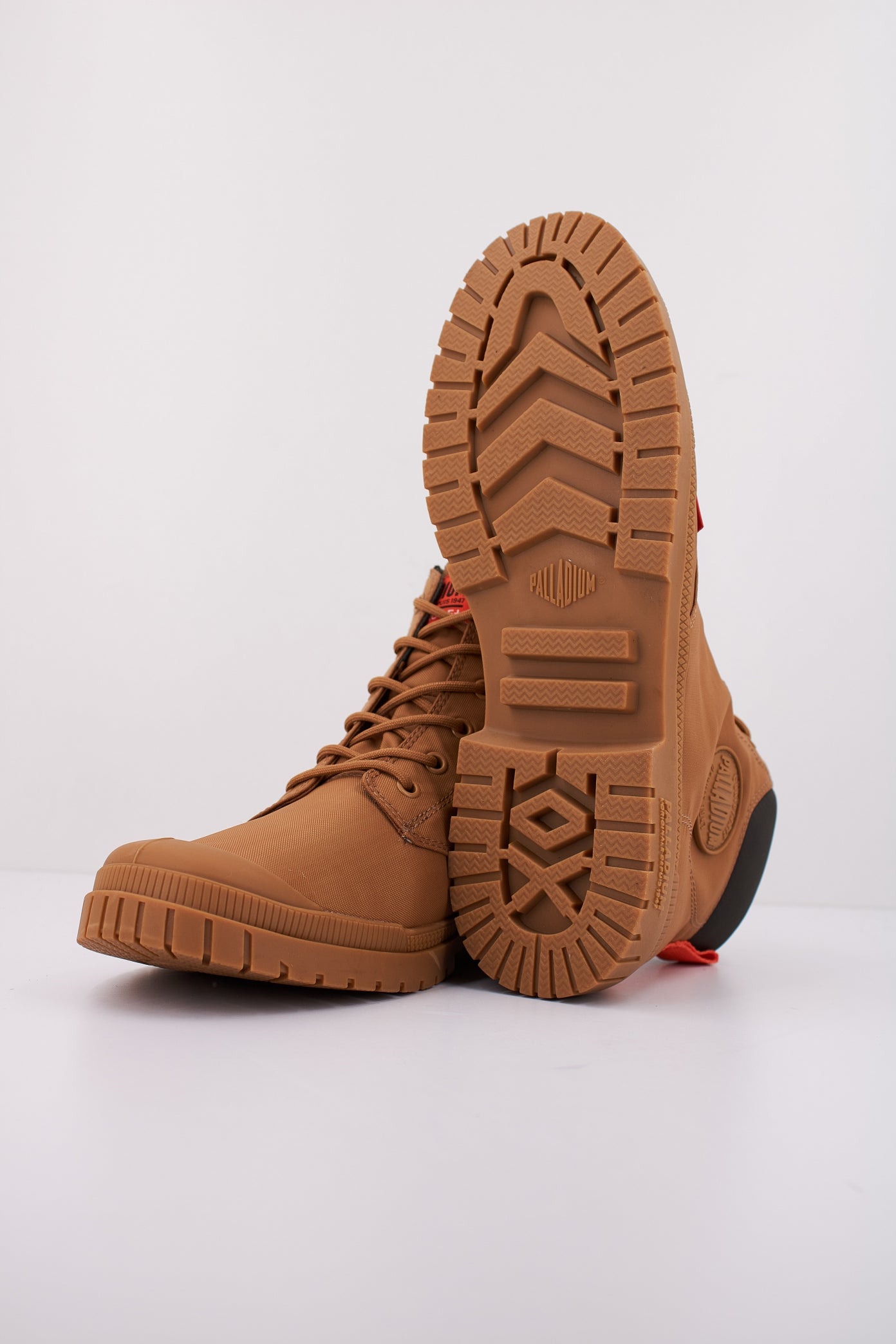 PALLADIUM PAMPA SP CUFF W en color WOODLIN (5)