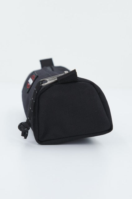 EASTPAK BENCHMARK SINGLE en color BLACK (2)