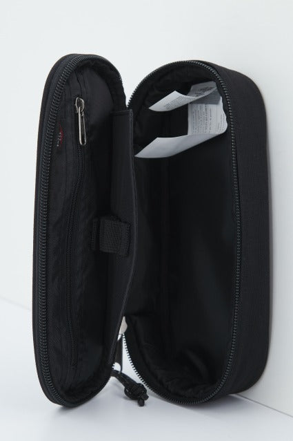 EASTPAK OVAL SINGLE en color BLACK (4)