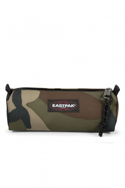 EASTPAK BENCHMARK SINGLE en color CAMO (1)