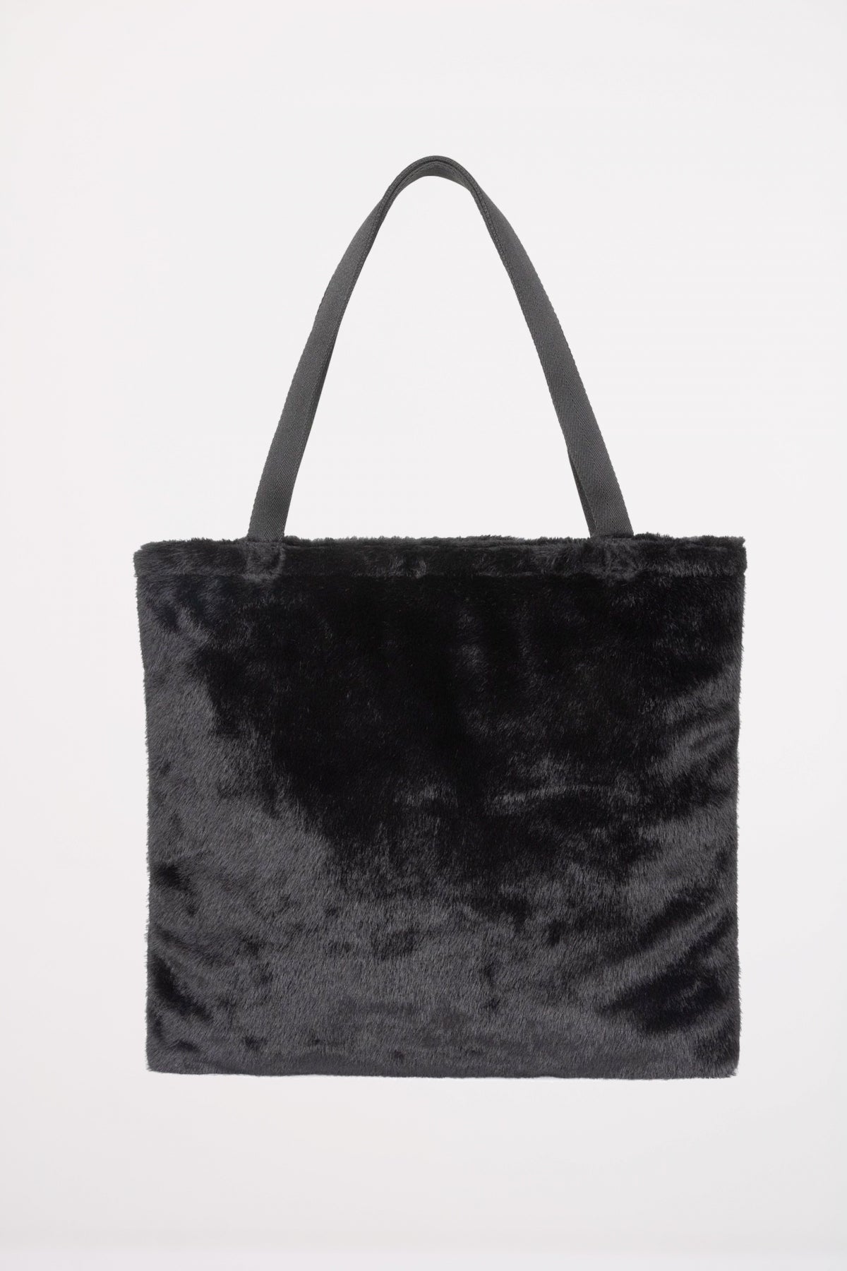 EASTPAK CHARLIE FUZZY en color BLACK (2)