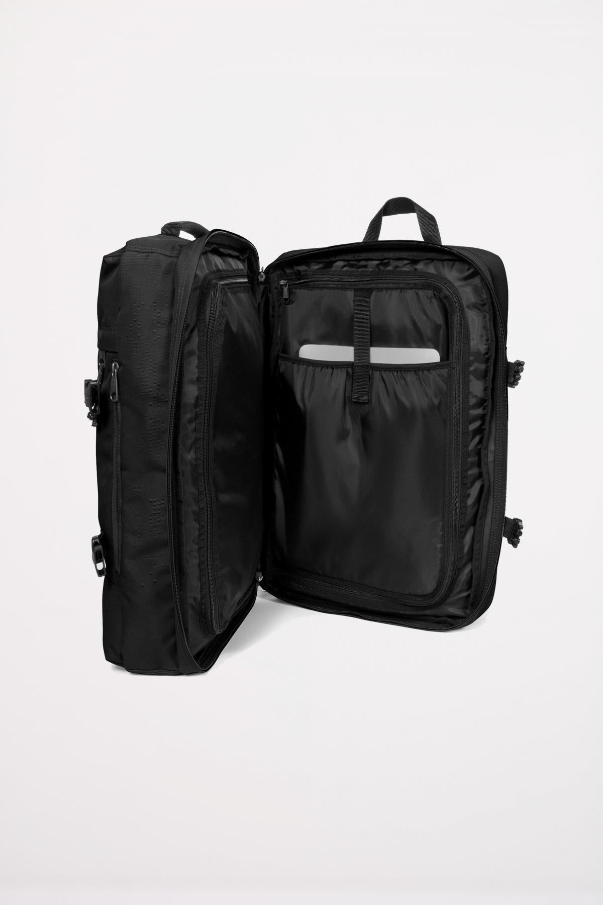 EASTPAK TRAVELPACK en color BLACK (4)