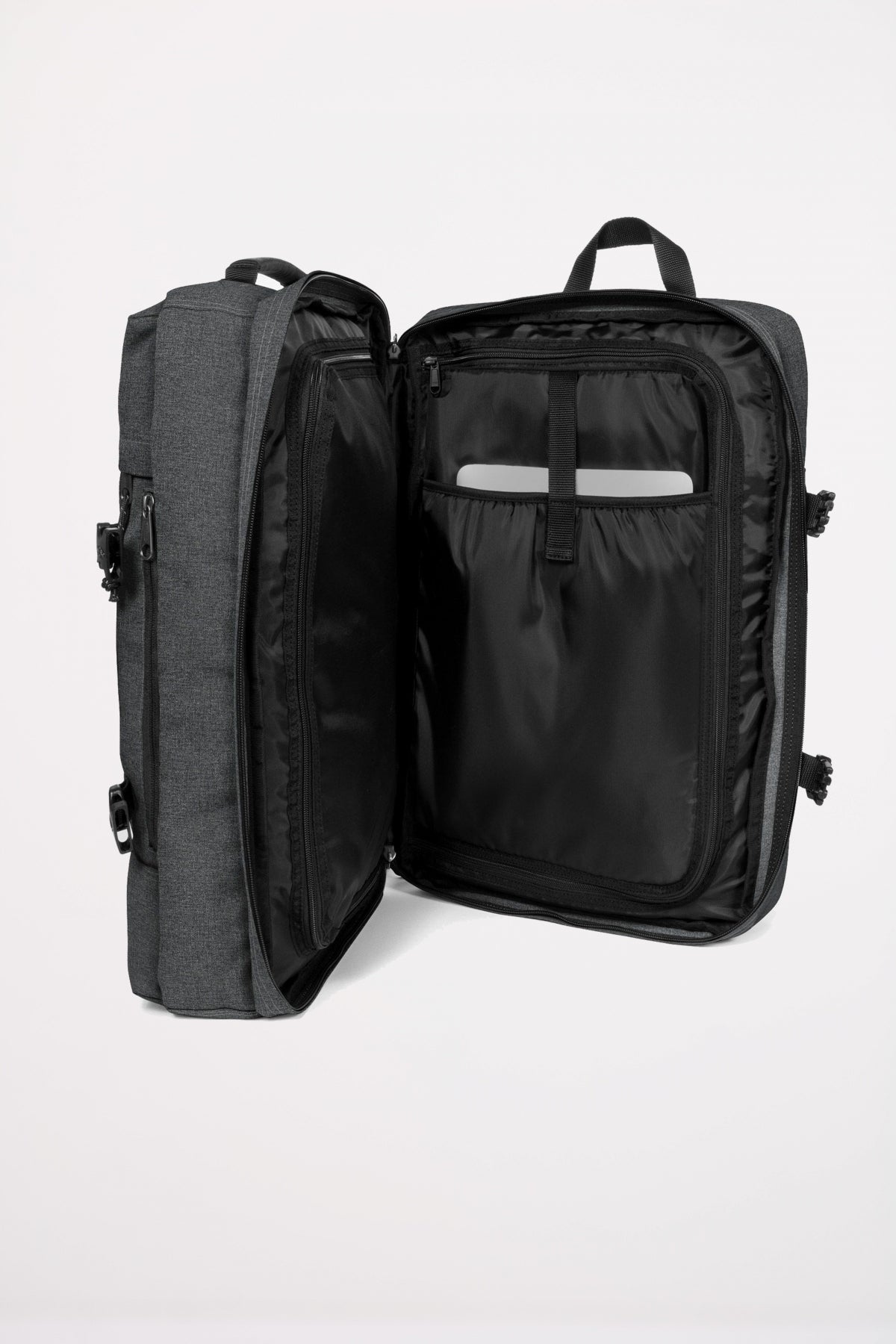 EASTPAK TRAVELPACK en color BLCKDNM (4)