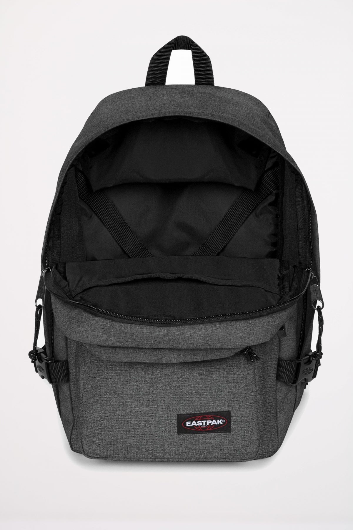 EASTPAK en color BLCKDNM (4)