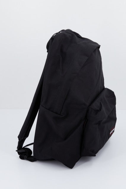 EASTPAK EK en color BLACK (2)