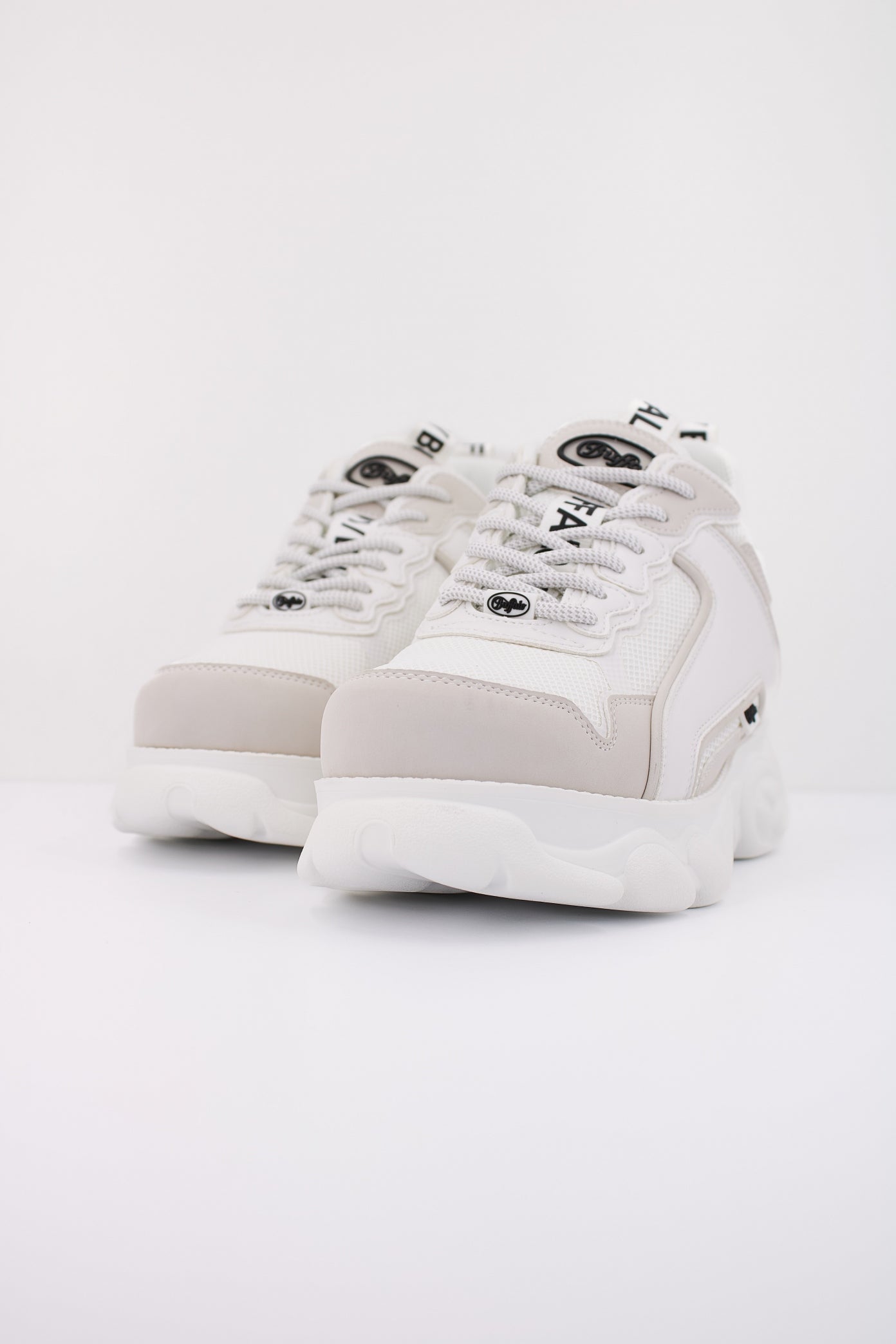 BUFFALO CLD CHAI BS VEGA en color WHITE (2)