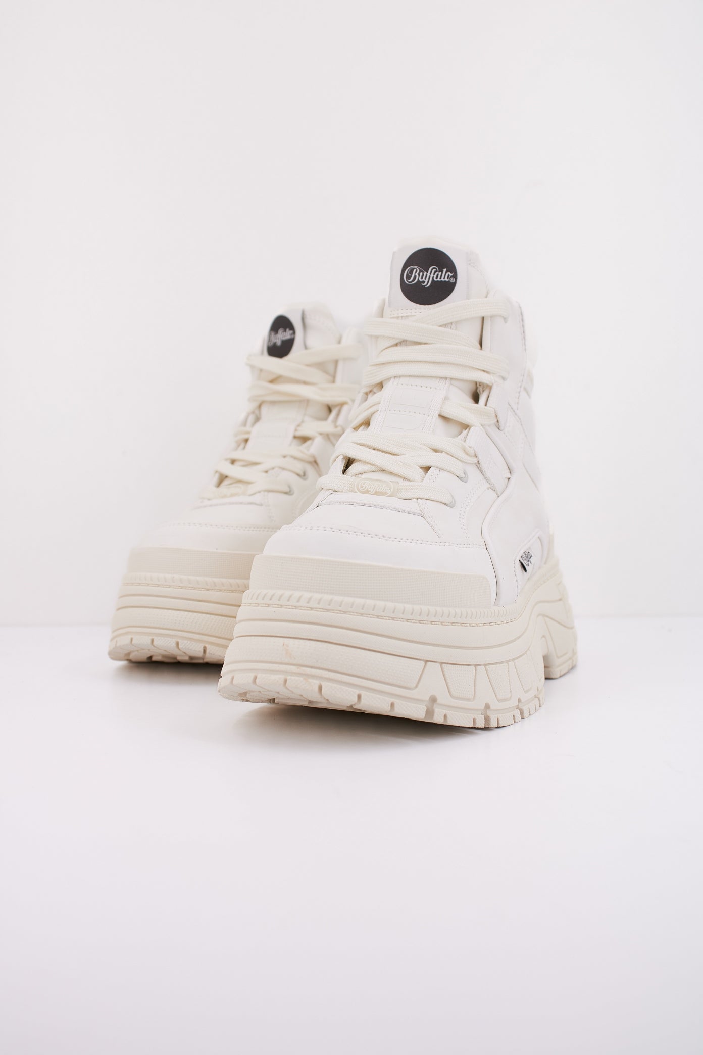 BUFFALO FUSION HYB MID en color WHITE (2)