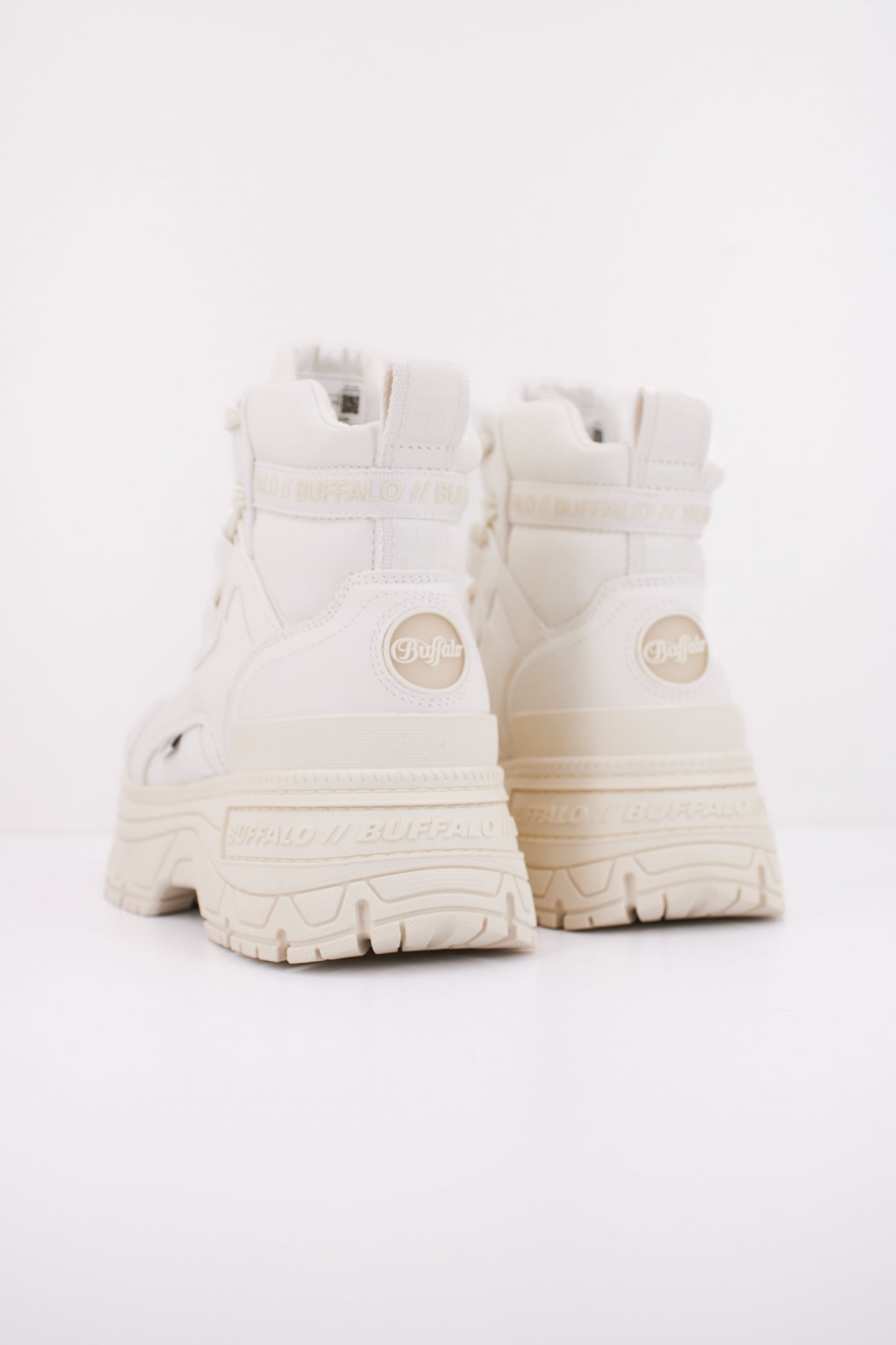 BUFFALO FUSION HYB MID en color WHITE (4)