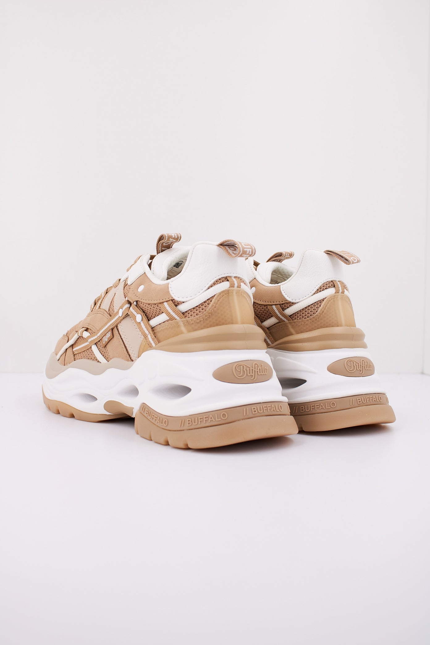 BUFFALO TRIPLET HOLLOW en color BEIGE (4)