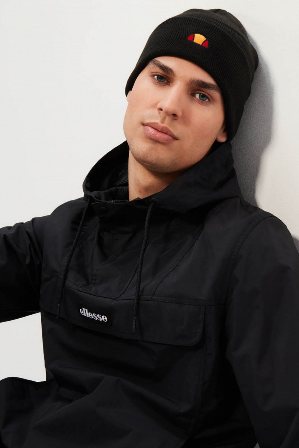 ELLESSE THAR BEANIE en color BLACK (4)