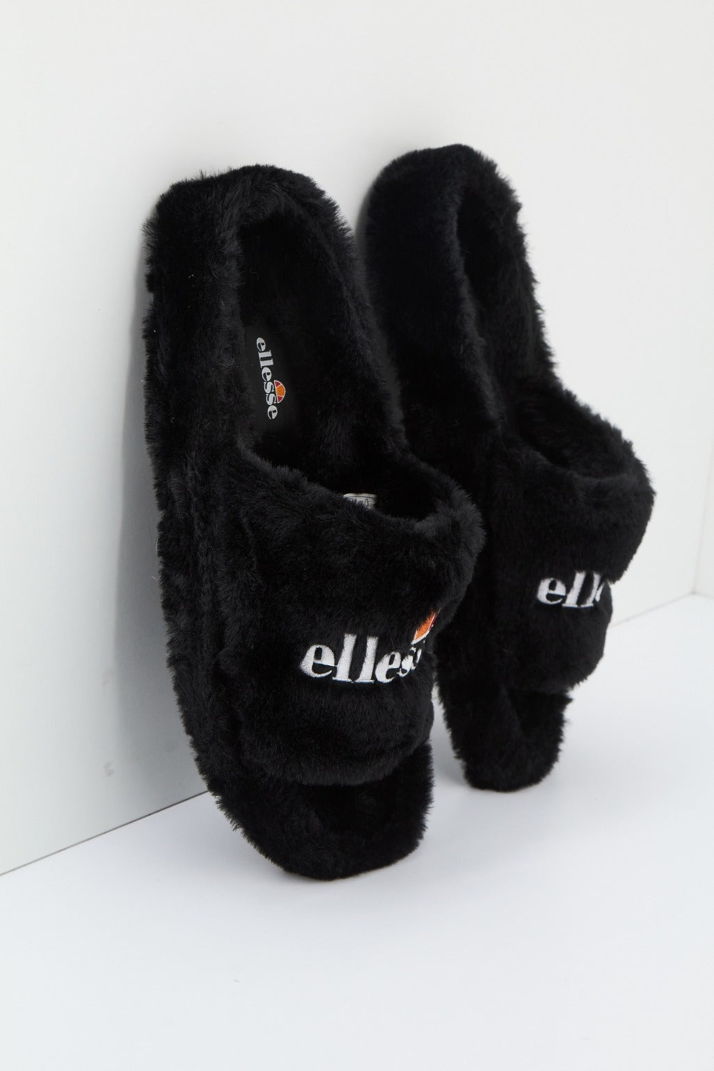 ELLESSE FILIPPO SLIPPER en color BLACK (4)